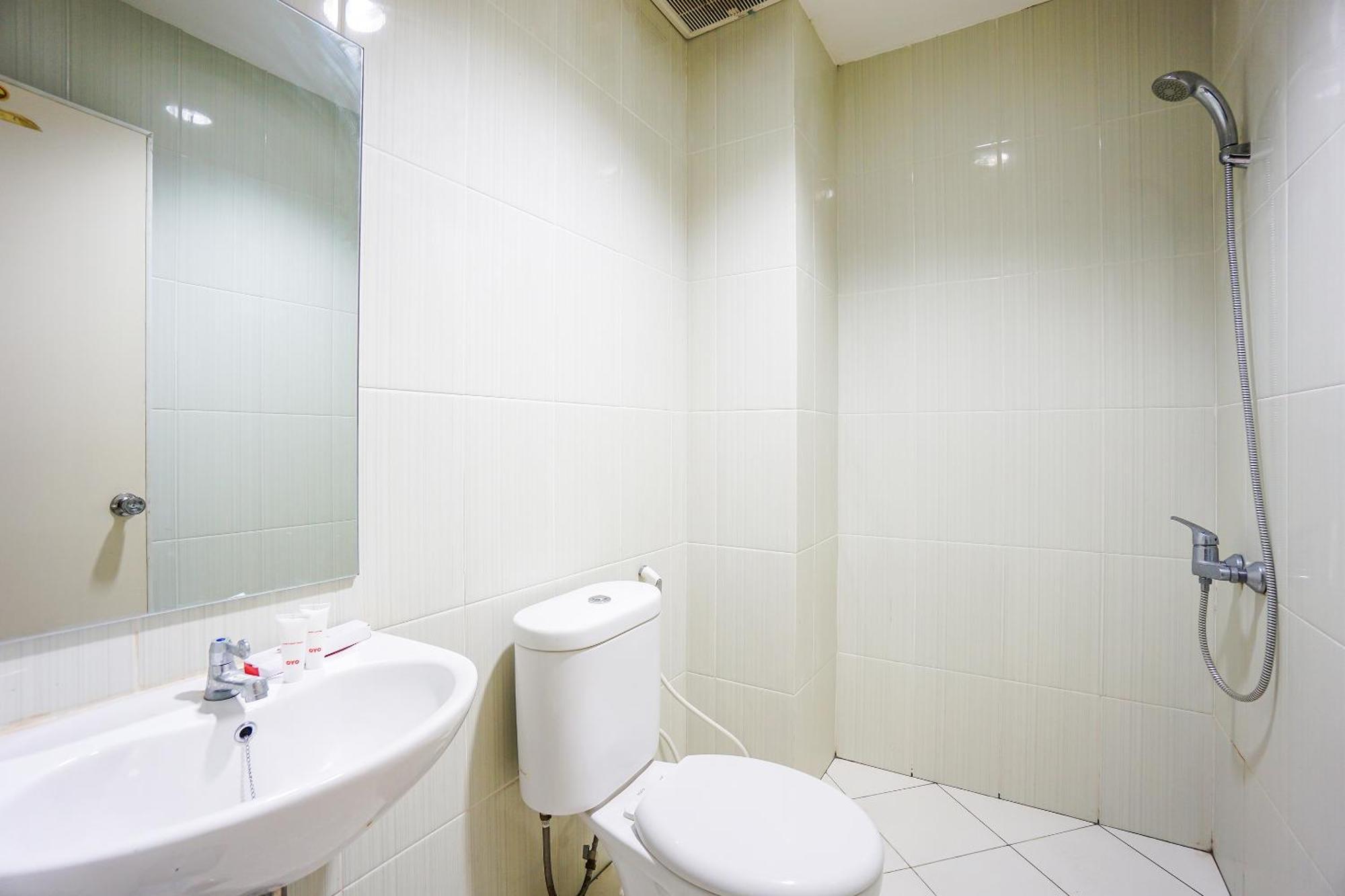 Hotel O Makassar Near Gereja Advent Tikala Baru Formerly Rid'S Hotel Manado Extérieur photo